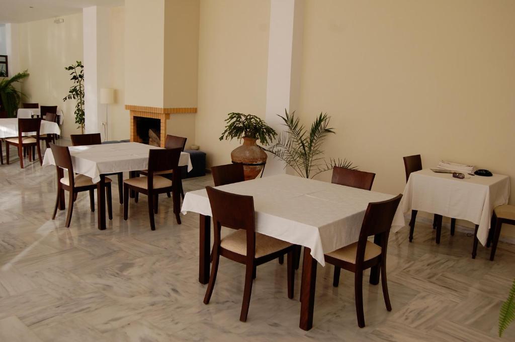 Astir Hotel Карловаси Экстерьер фото