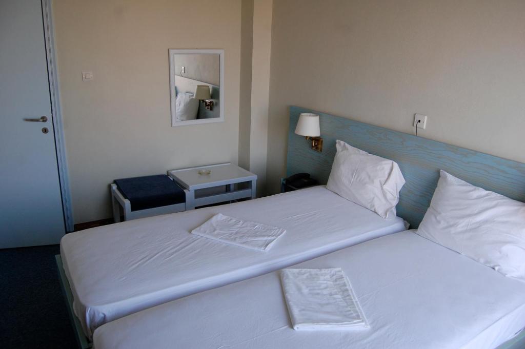 Astir Hotel Карловаси Номер фото